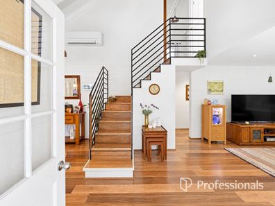 9 Reef Place, Leschenault WA 6233
