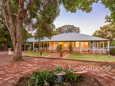 27 Hartung Street, Mundaring WA 6073