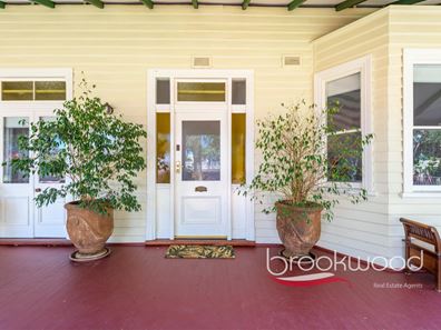 27 Hartung Street, Mundaring WA 6073