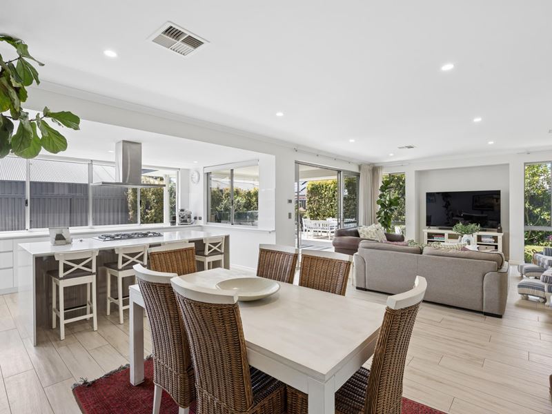 7 Bindi Way, Landsdale WA 6065