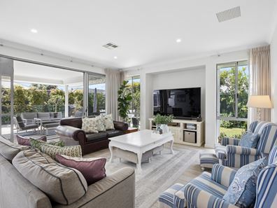 7 Bindi Way, Landsdale WA 6065