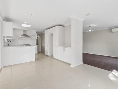 30 Barlee Way, Beechboro WA 6063