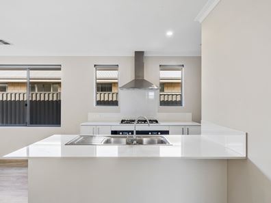 14 Lighthouse Grove, Madora Bay WA 6210