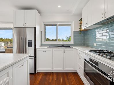 93 Stevens Street, White Gum Valley WA 6162