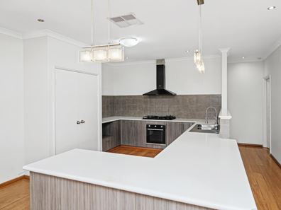 1 Rosemary Street, Wattle Grove WA 6107