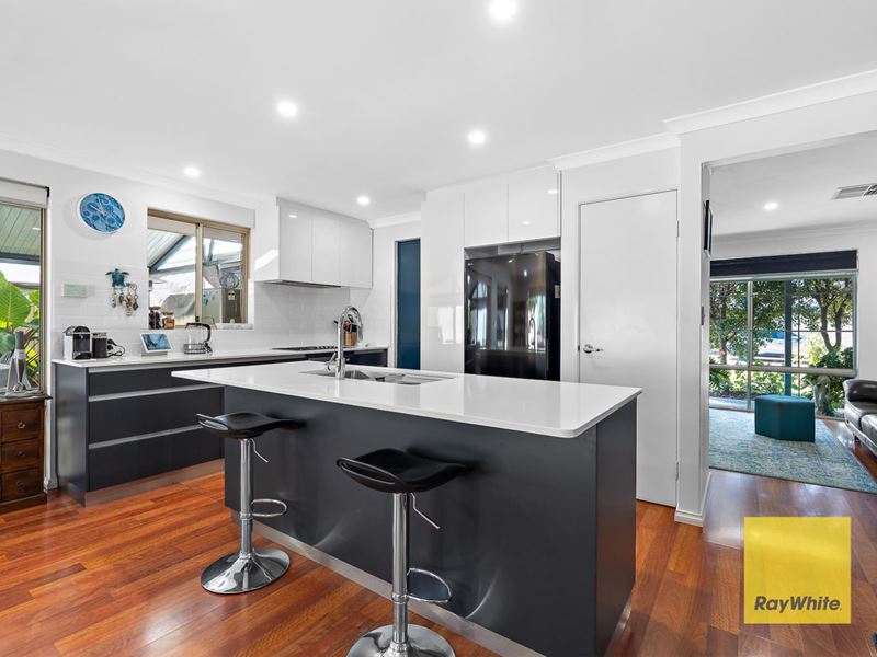 18 Daly Circle, Langford WA 6147