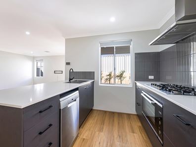 9 Tranquil Loop, Baldivis WA 6171