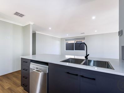 9 Tranquil Loop, Baldivis WA 6171