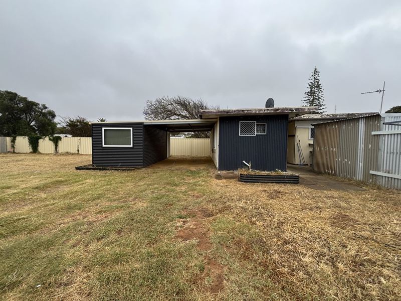 243B Third Street, Wonthella WA 6530