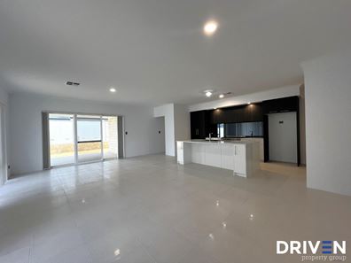 13 Hopetoun Drive, Eglinton WA 6034