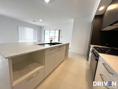 13 Hopetoun Drive, Eglinton WA 6034