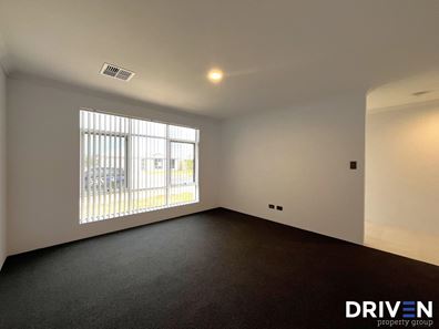 13 Hopetoun Drive, Eglinton WA 6034