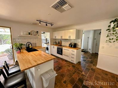 14 Conway Grove, Heathridge WA 6027