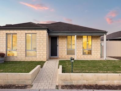 82 Mason Road, Piara Waters WA 6112