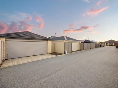82 Mason Road, Piara Waters WA 6112