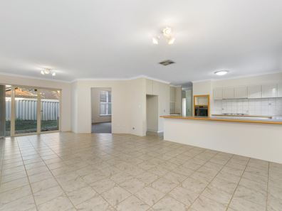 34 Deerpark Gardens, Waterford WA 6152