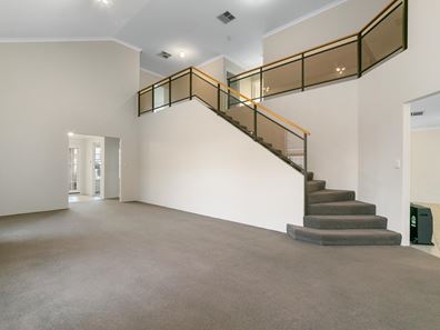 34 Deerpark Gardens, Waterford WA 6152