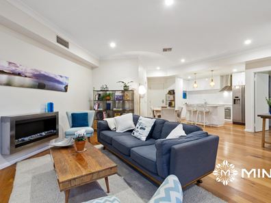 4/30 Heirisson Way, North Coogee WA 6163