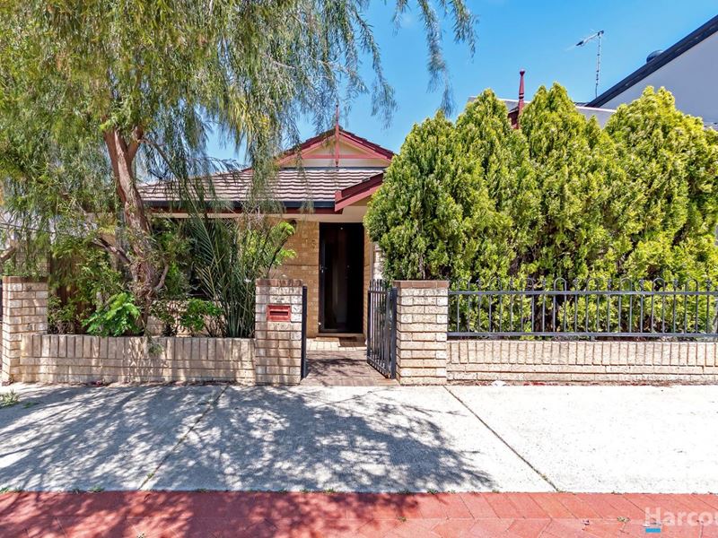 15 Queensbury Road, Joondalup WA 6027