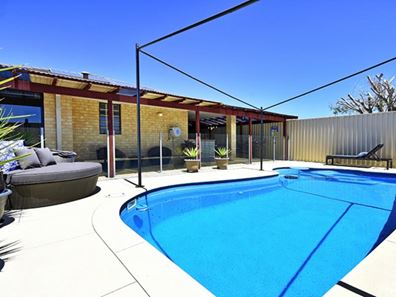 5 Messina Grove, Ellenbrook WA 6069