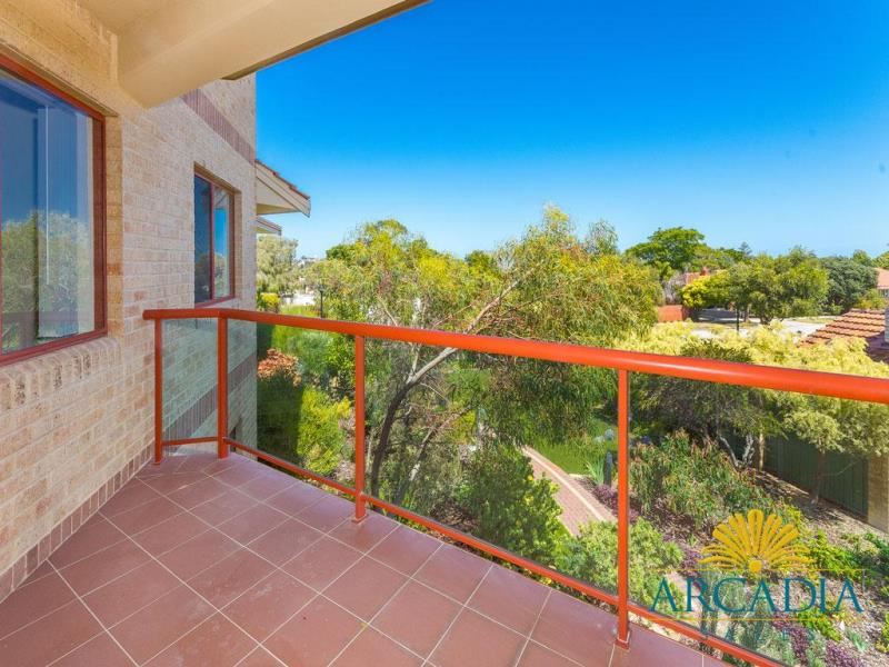 60 / 153 Stock Road, Bicton
