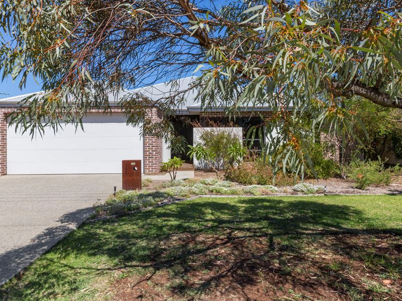 8 Finlay Court, Rivervale WA 6103