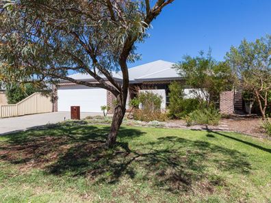 8 Finlay Court, Rivervale WA 6103