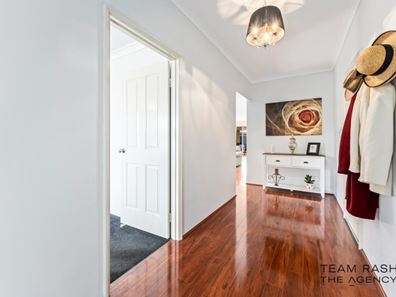 14 Featherleaf Elbow, Banksia Grove WA 6031
