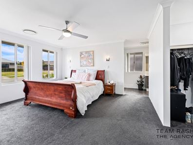 14 Featherleaf Elbow, Banksia Grove WA 6031