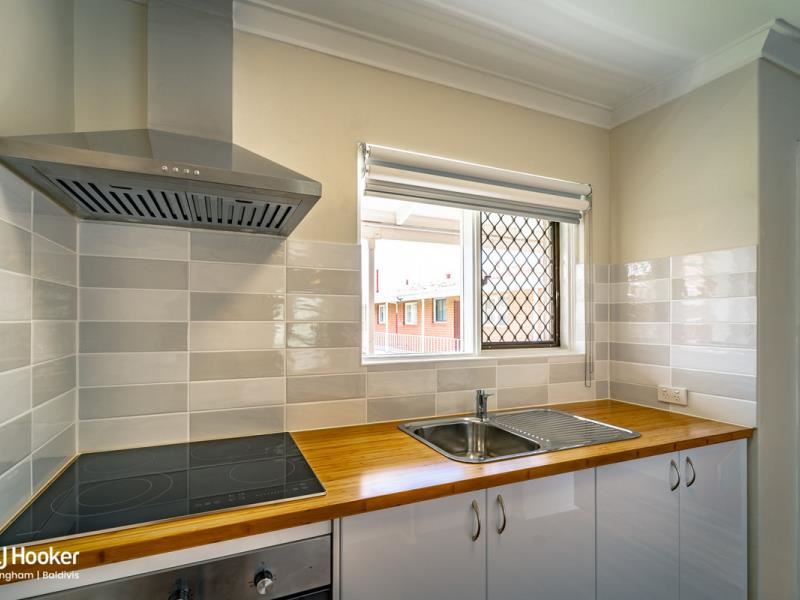 13/15 Corvus Place, Rockingham