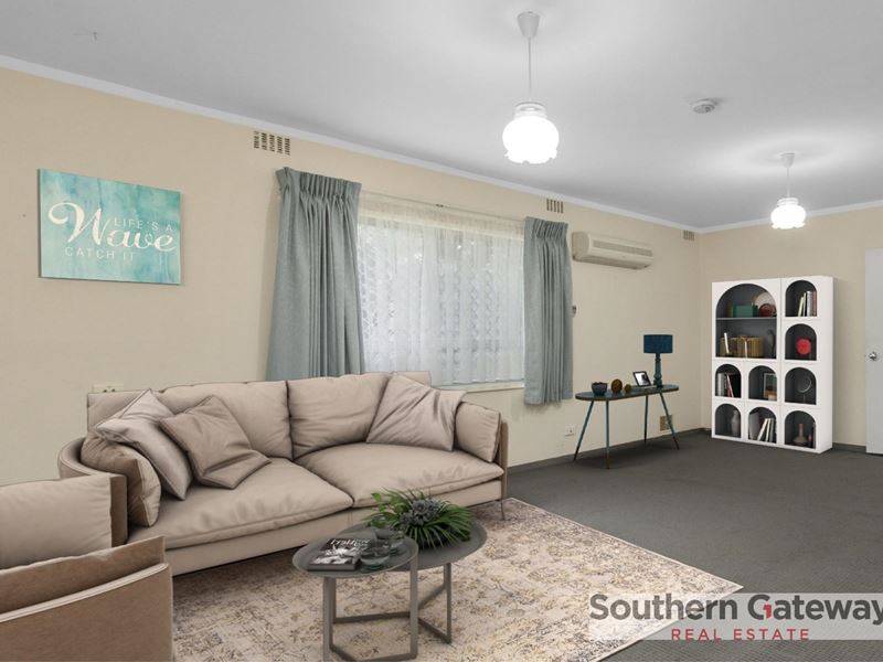 4/13 Milton Place, Orelia