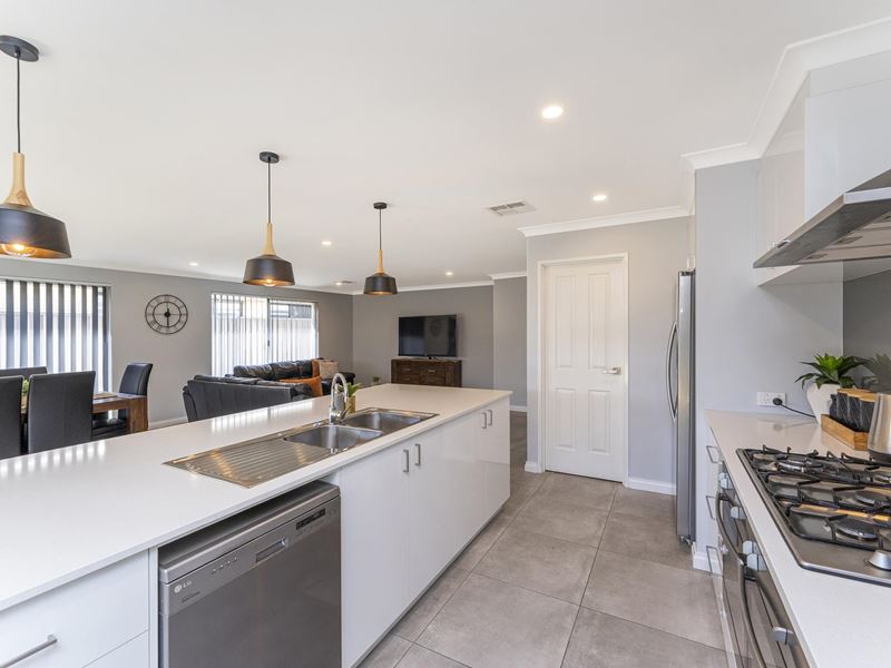 19 Coruscant Glade, Baldivis WA 6171