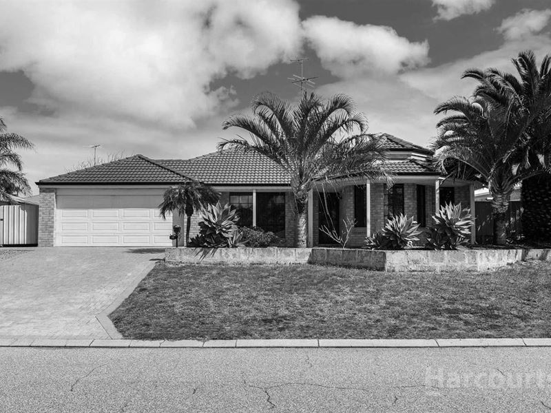 14 Waxberry Close, Halls Head WA 6210