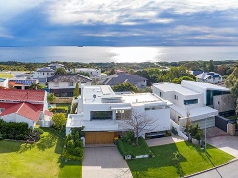 39 Sudbury Way, City Beach