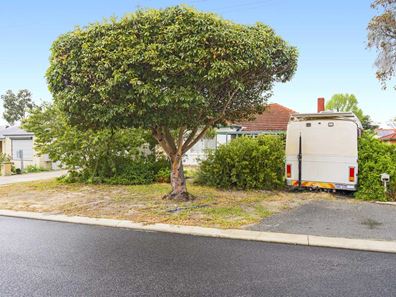 6 Bernice Way, Thornlie WA 6108