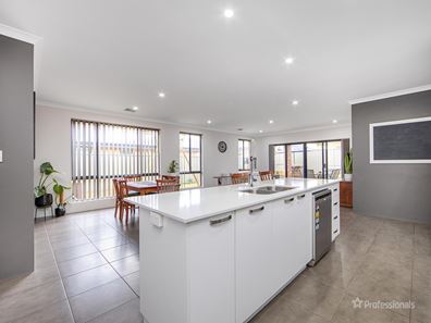 19 Wonnich Street, Byford WA 6122