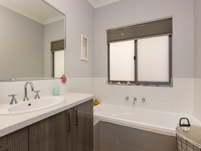 20 Songlark Loop, Djugun WA 6725