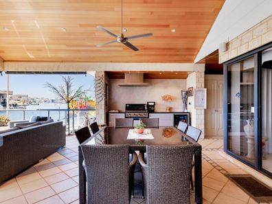 20 Starfire Close, Halls Head WA 6210