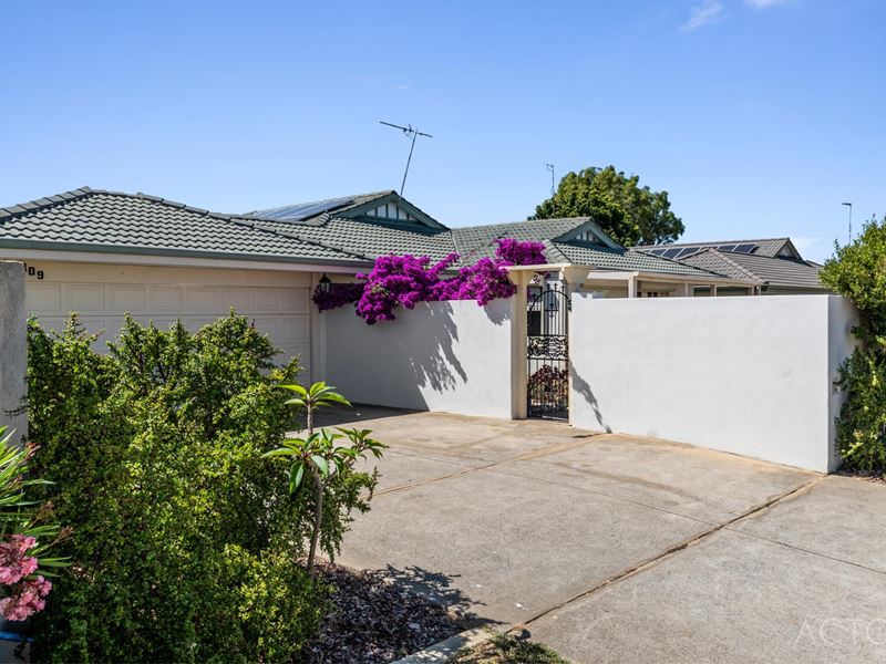 109 Peelwood Parade, Halls Head WA 6210
