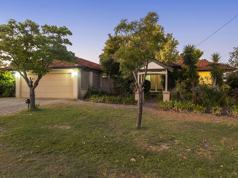 31 Howes Crescent, Dianella WA 6059