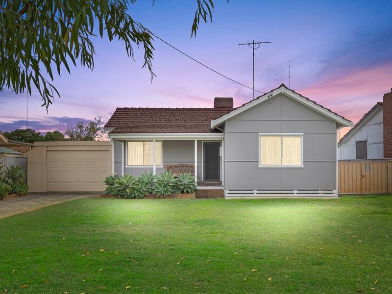 14 WINTON STREET, Carey Park