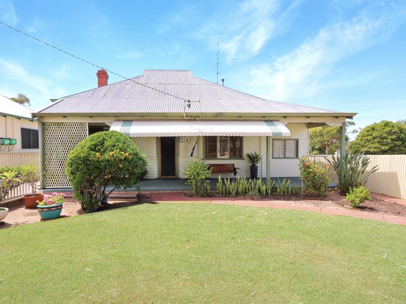 22 Stirling St, Northam
