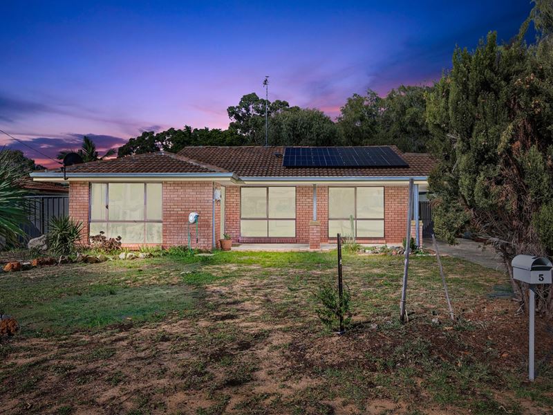 5 Craven Court, Withers