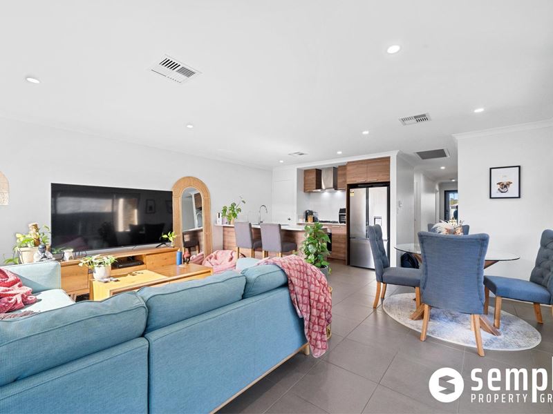 13 Agata Lane, Hammond Park