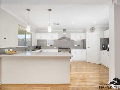 5 Star Street, Waggrakine WA 6530