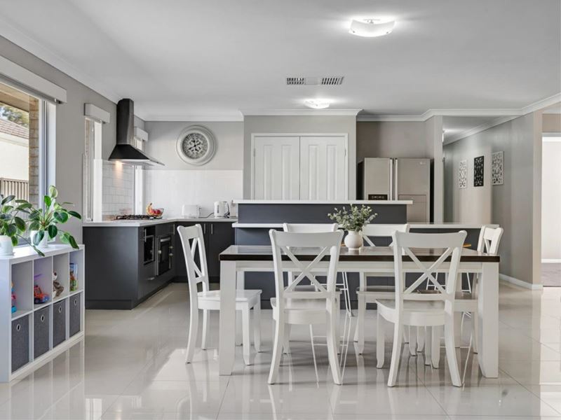 81 Barnevelder Bend, Southern River WA 6110
