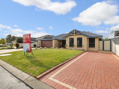 46 Excelsior Drive, Canning Vale WA 6155