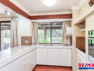 20 Waraker Way, Leeming WA 6149