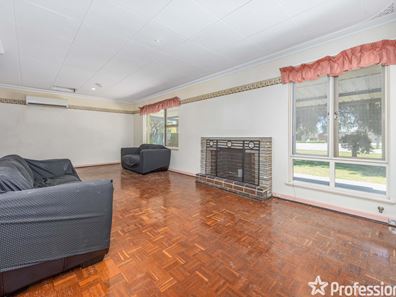 13 Royal Road, Safety Bay WA 6169