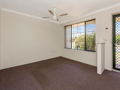 1/10 Nabberu Loop, Cooloongup WA 6168